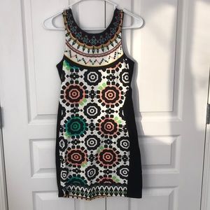 Black/White Size M Bodycon Dress